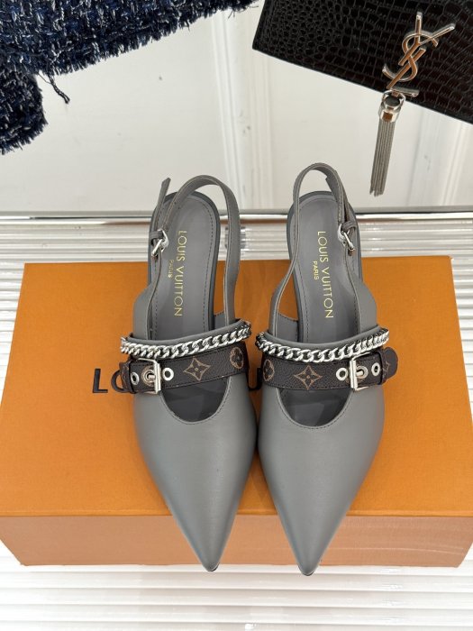 Босоножки фото 4