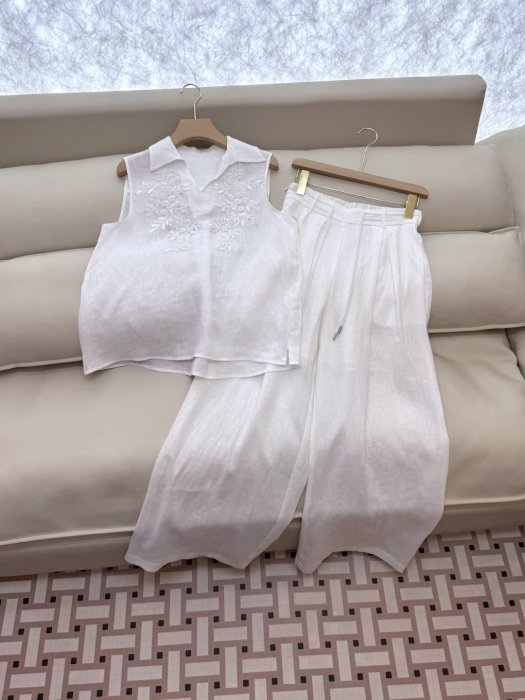 Costume female фото 3