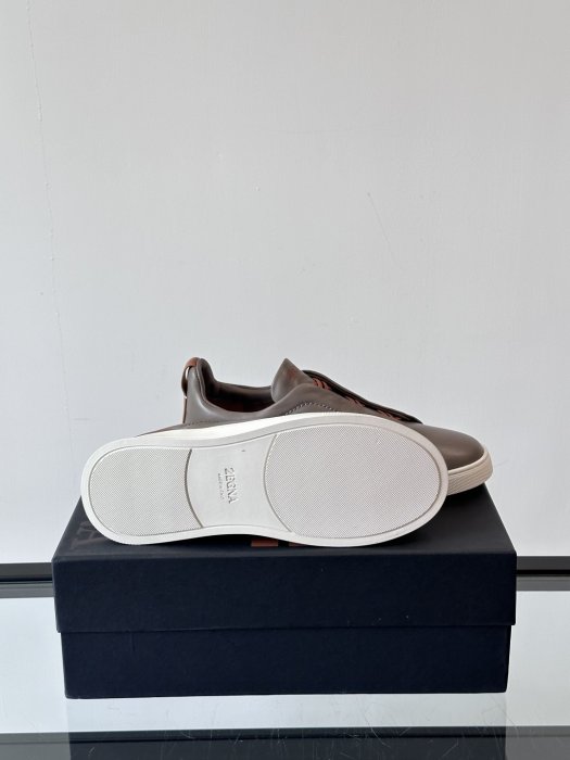 Кросівки чоловічі фото 9