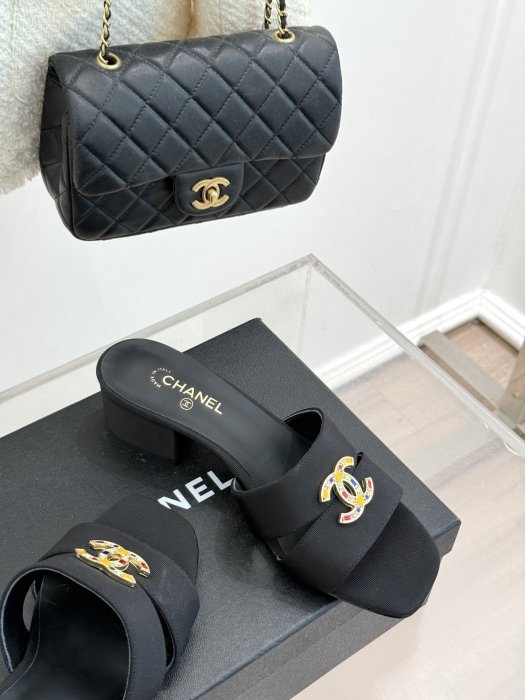 Босоножки фото 5