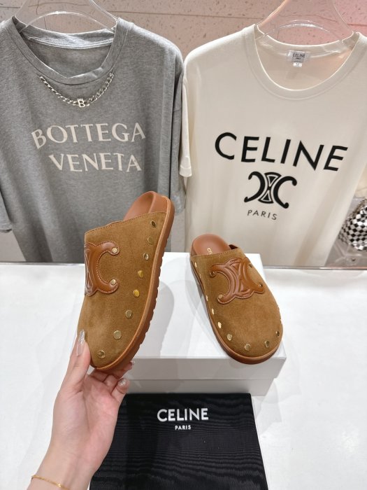 Шлепанцы женские фото 4