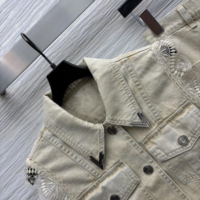 Костюм женский фото 3