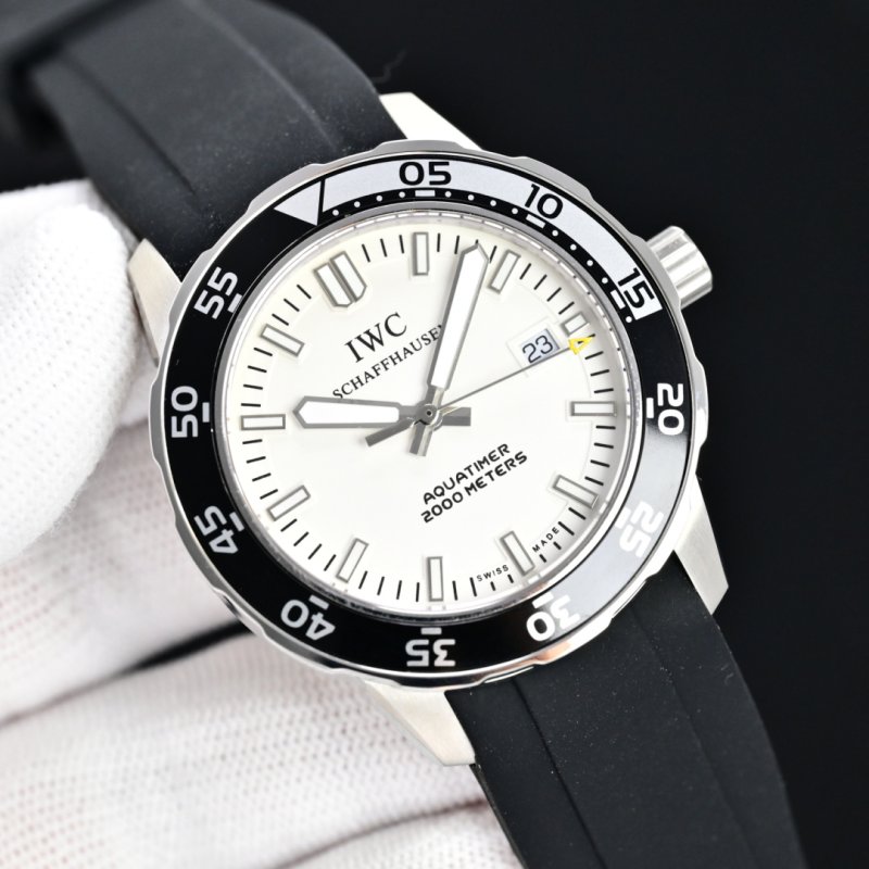 Часы наручные мужские IWC Aquatimer серии J26 44 мм фото 3