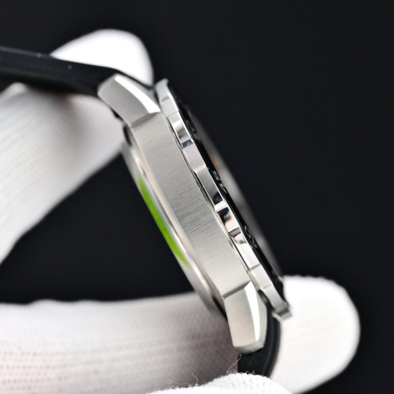 Часы наручные мужские механические IWC Aquatimer серии J26 44 мм фото 5