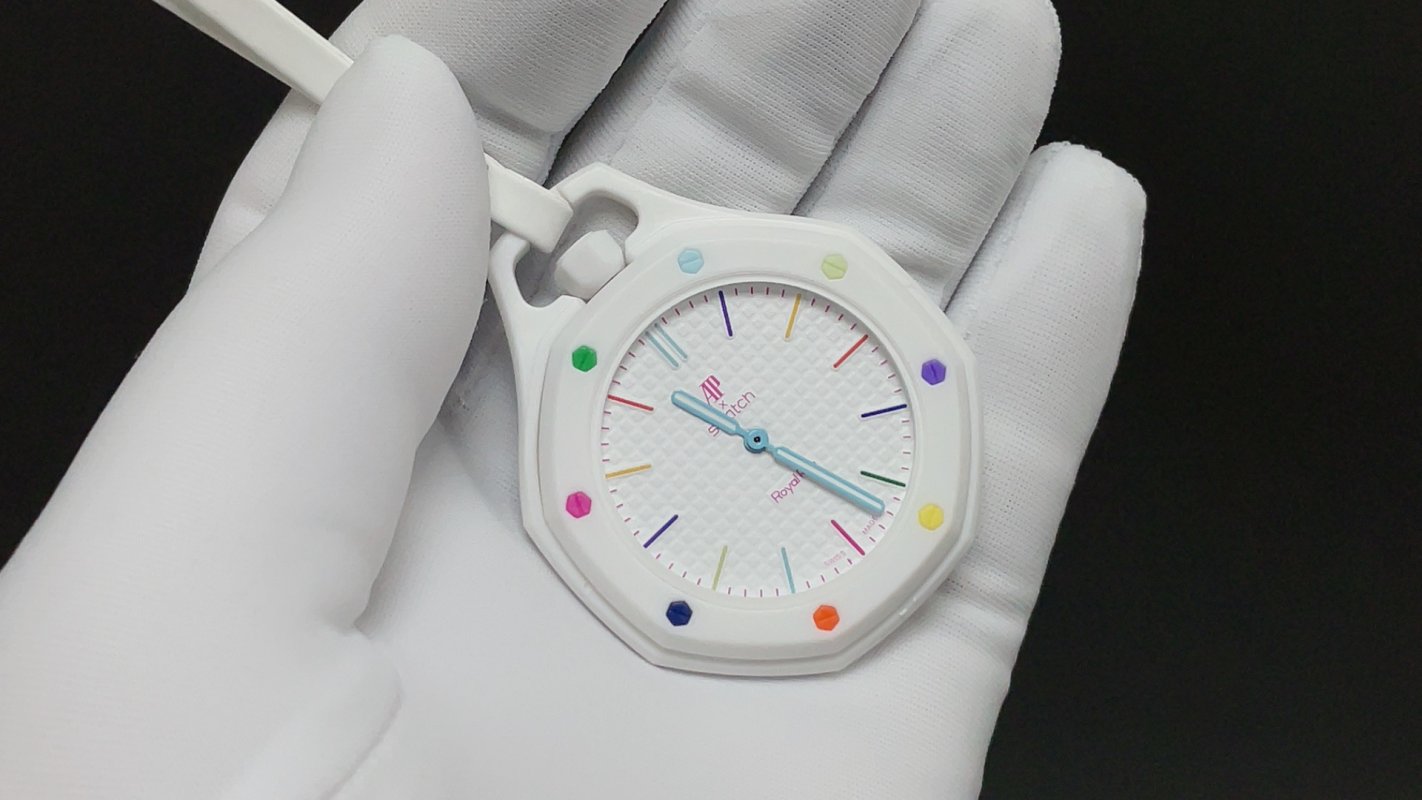 Часы Swatch x Audemars Piguet AP Bioceramic Royal Pop HUIT BLANC