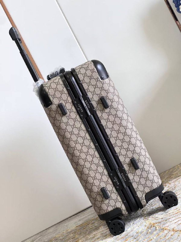 Чемодан для ручной клади 38х55х21 см фото 4