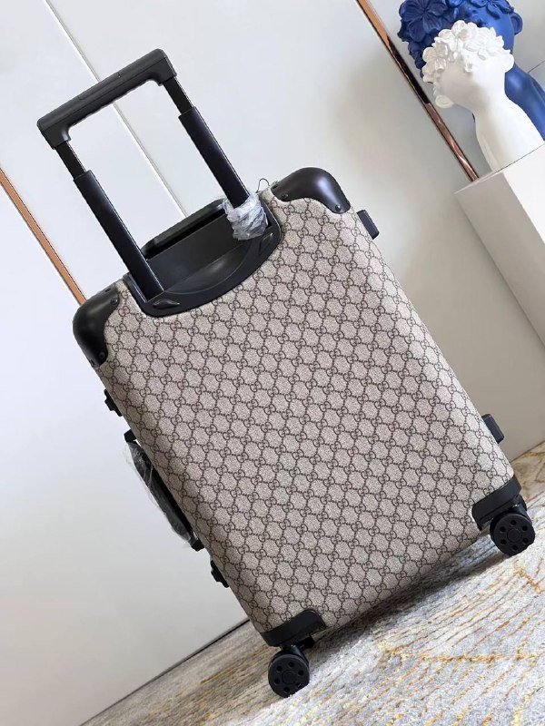 Чемодан для ручной клади 38х55х21 см фото 5