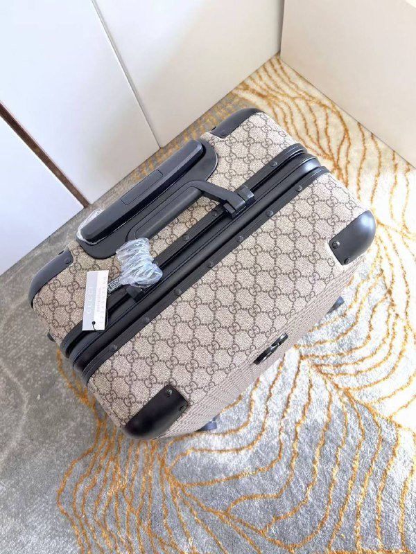 Чемодан для ручной клади 38х55х21 см фото 7