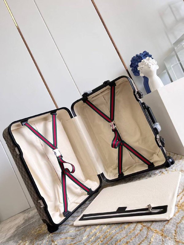 Чемодан для ручной клади 38х55х21 см фото 9