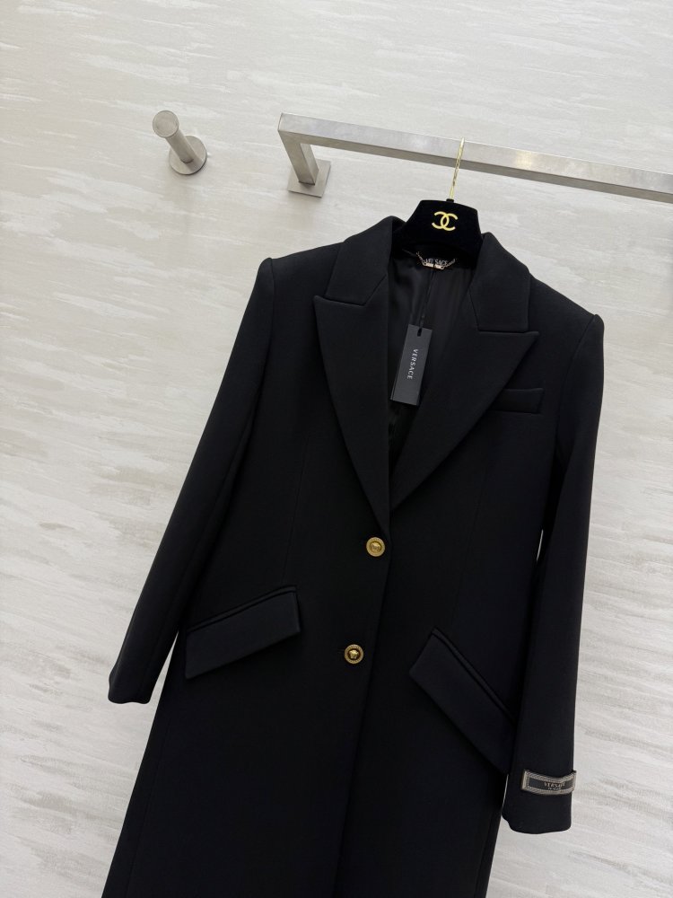 Black coat women's фото 2