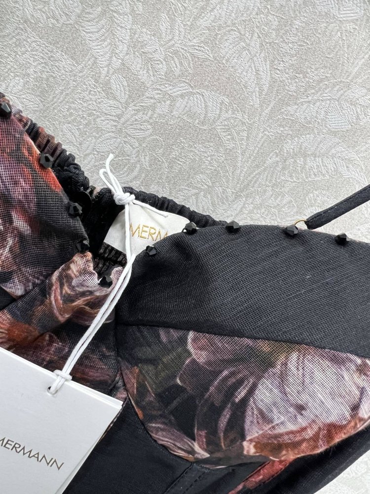 Черное платье комбинация с принтом роз фото 4