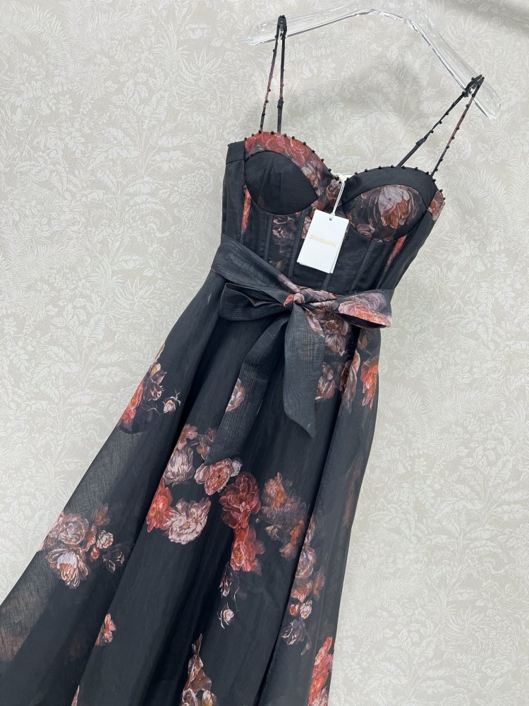 Черное платье комбинация с принтом роз фото 5