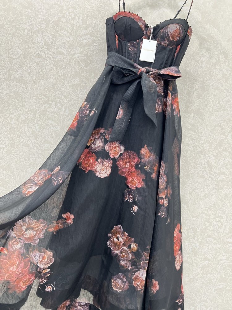Черное платье комбинация с принтом роз фото 6