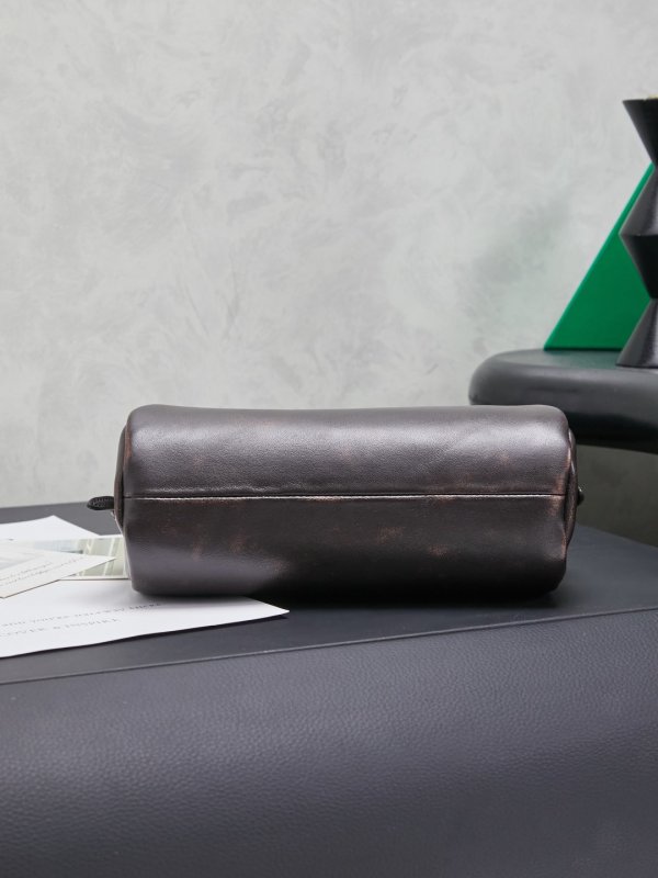 Цилиндрическая кожаная сумка 21 см фото 3