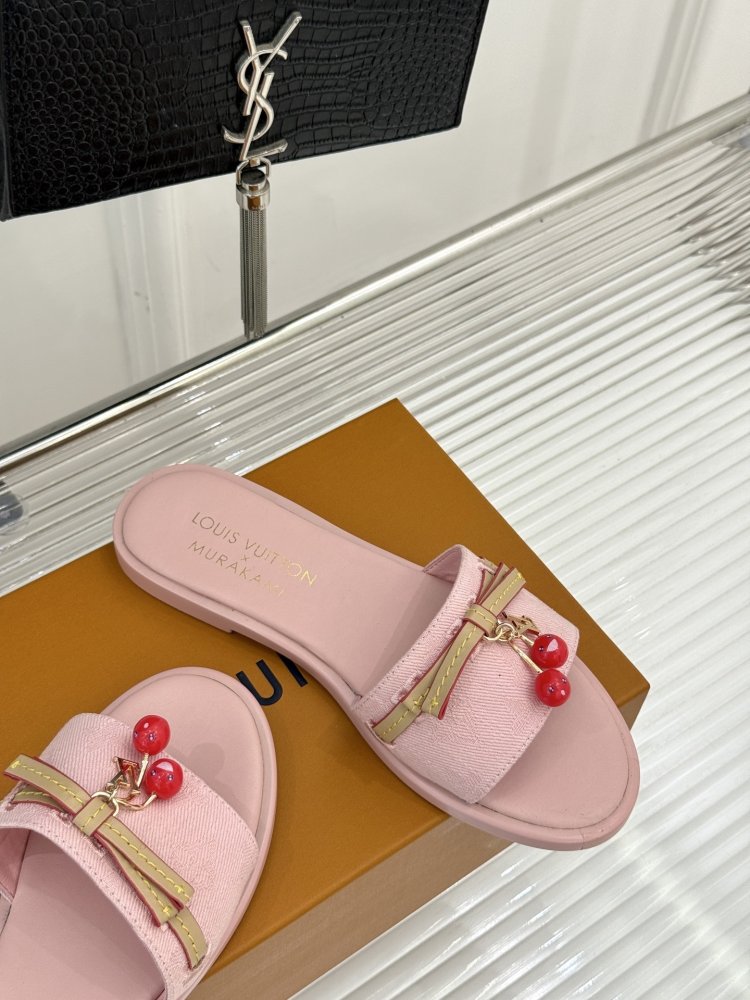 Шлепанцы женские фото 5