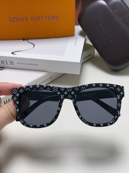 Очки солнцезащитные фото 4