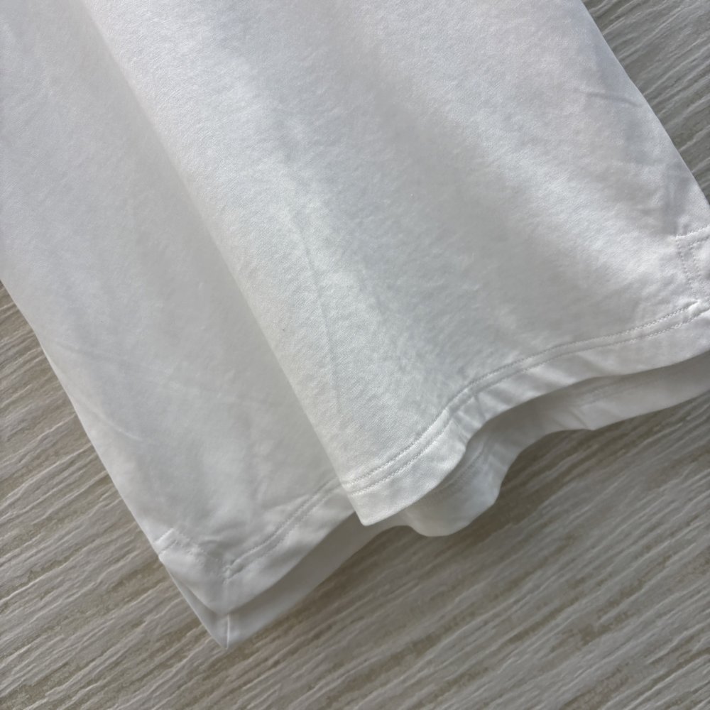 Футболка жіноча фото 5