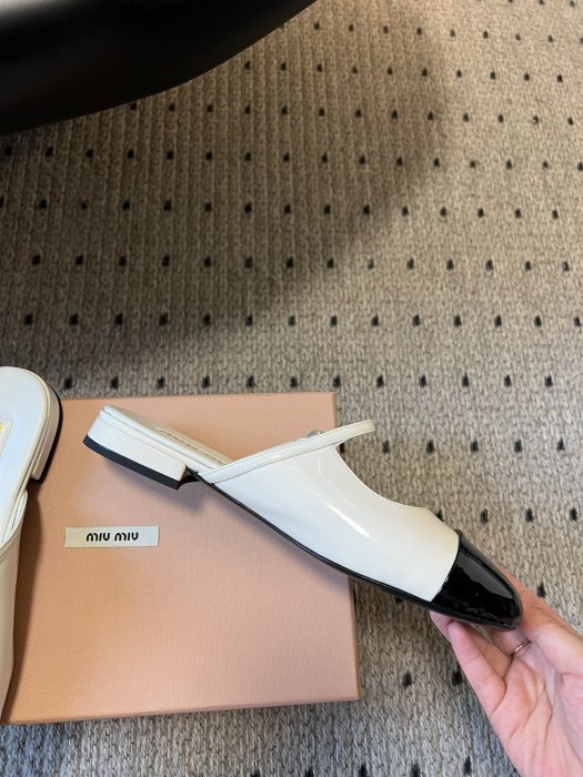 Босоножки фото 6