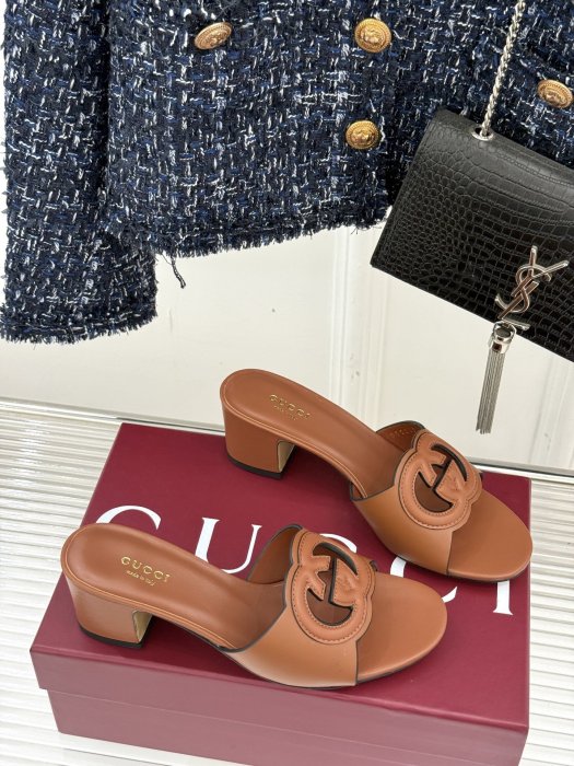 Босоножки фото 3