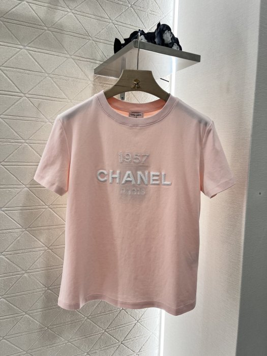 Футболка женская