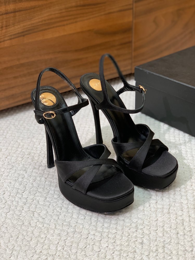 Босоножки фото 6