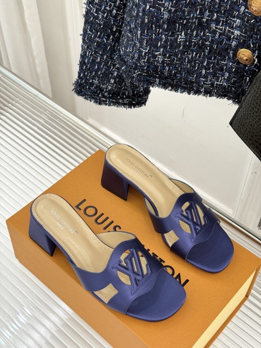 Босоножки фото 3