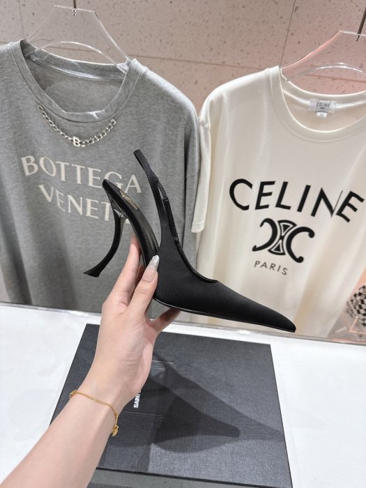 Босоножки фото 5