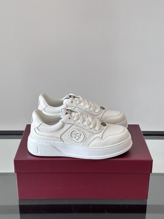 Кроссовки мужские