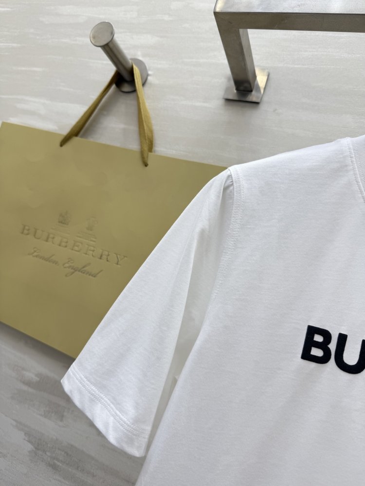 Футболка жіноча фото 2