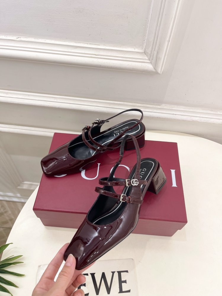 Босоножки фото 3