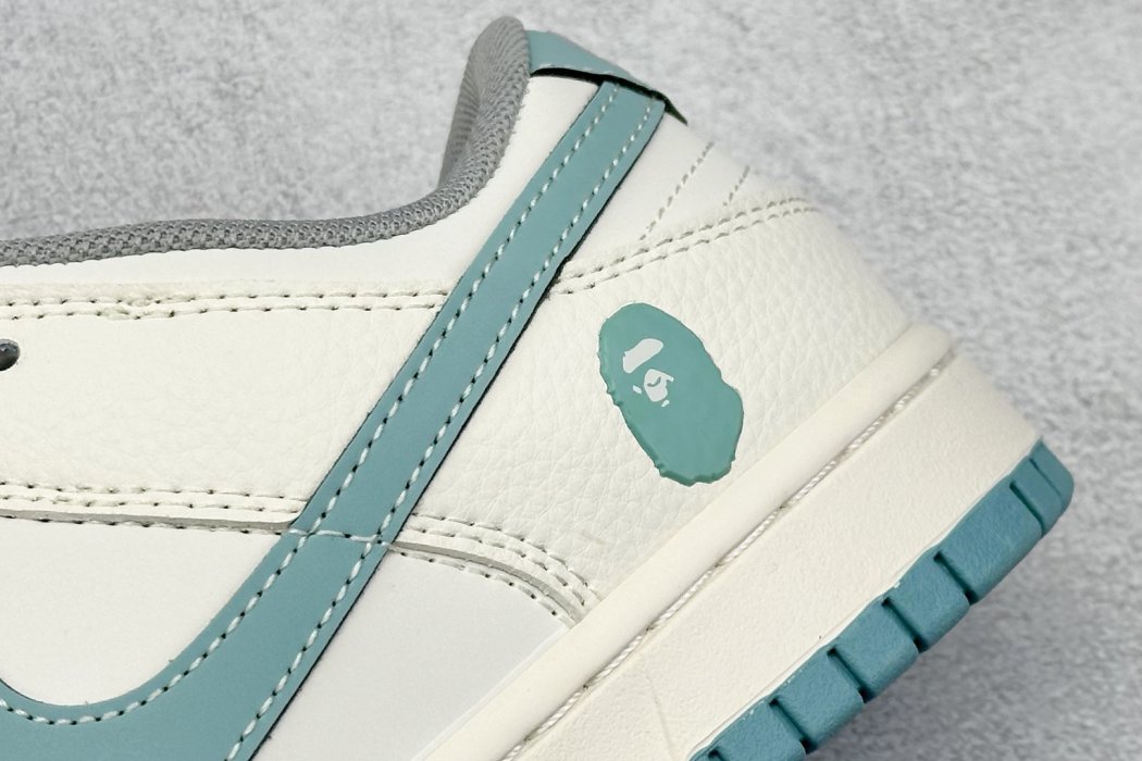 Кроссовки Nike SB Dunk Low x BAPE фото 9