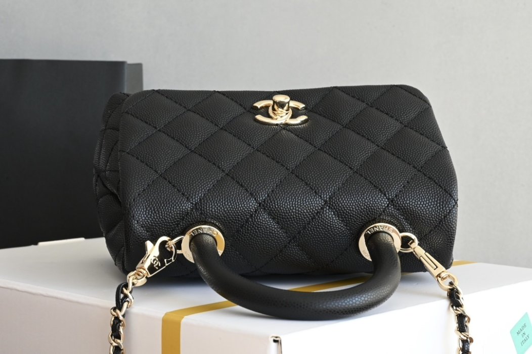 Сумка Chanel Coco Handle з зернистої шкіри фото 5