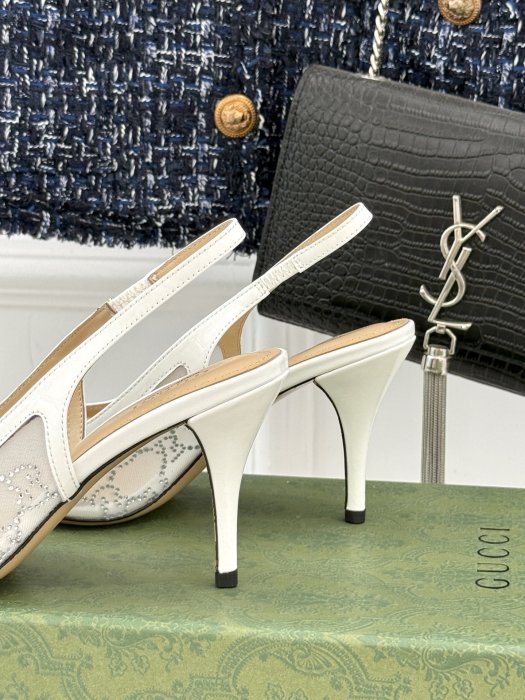 Босоножки фото 6