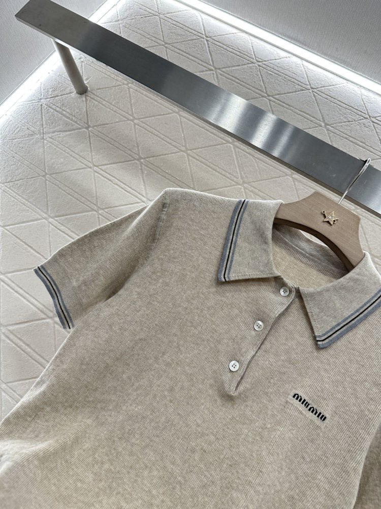 Футболка жіноча фото 8