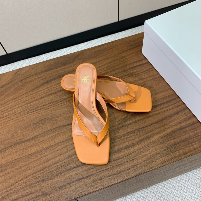 Шльопанці жіночі фото 6