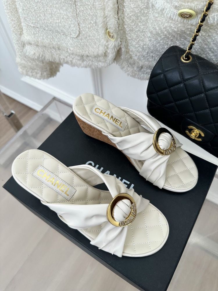 Sandals on platform white фото 3