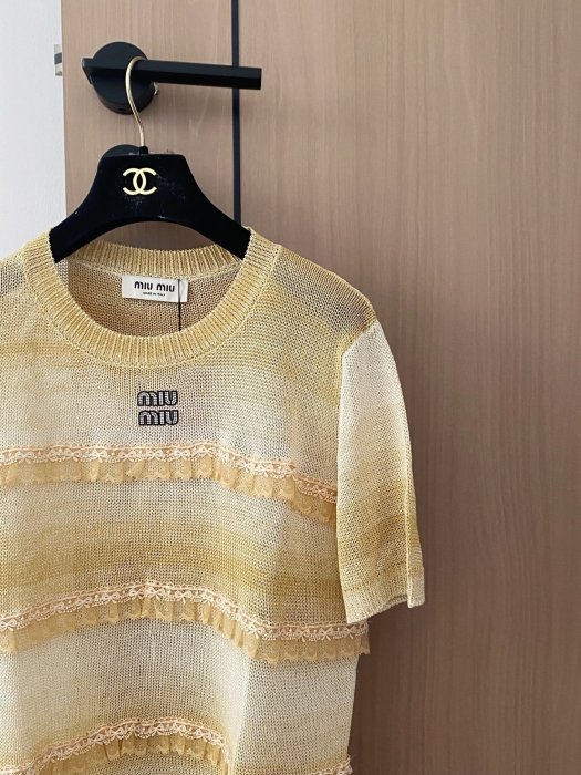 T-shirt women's фото 3