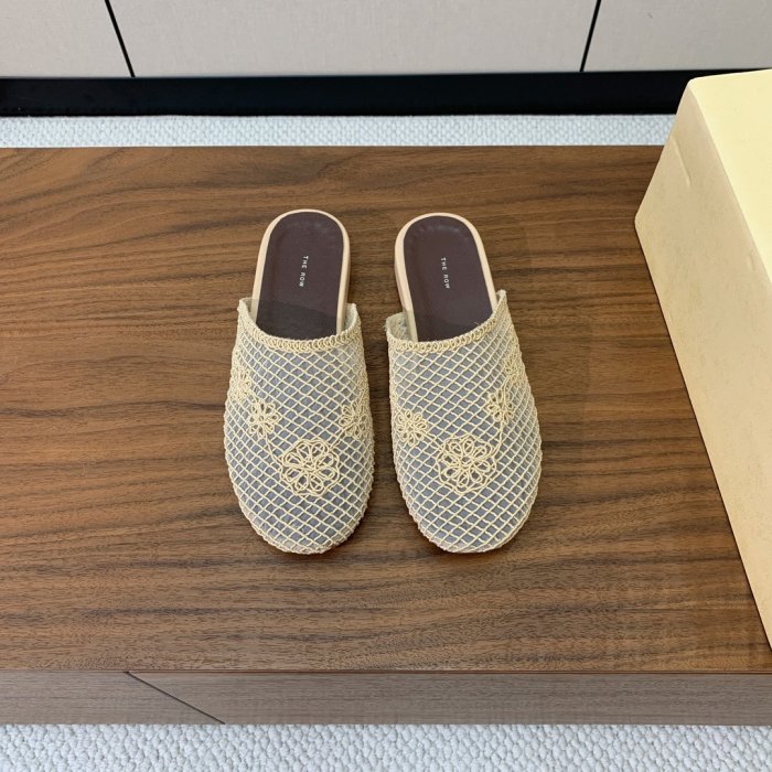 Шлепанцы женские