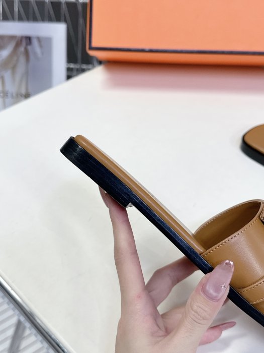 Шльопанці фото 7