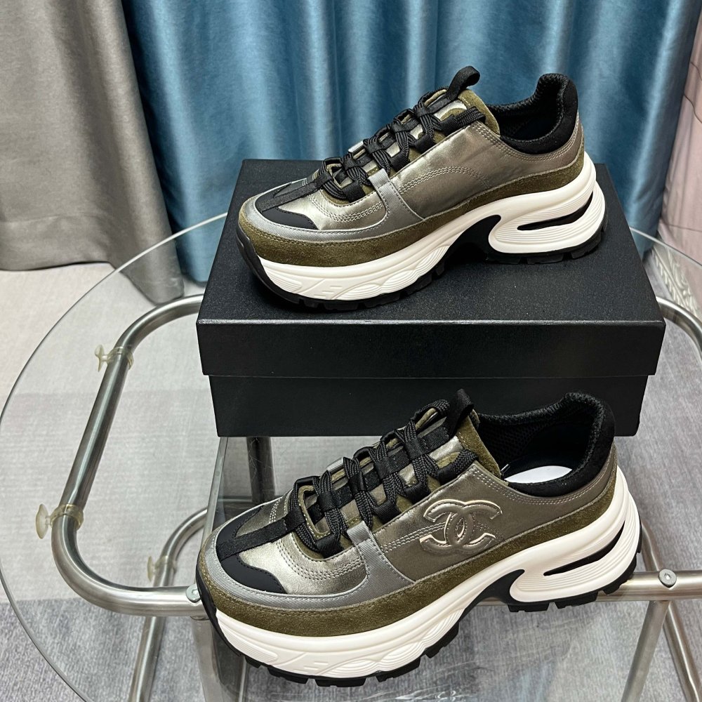 Кроссовки женские фото 4