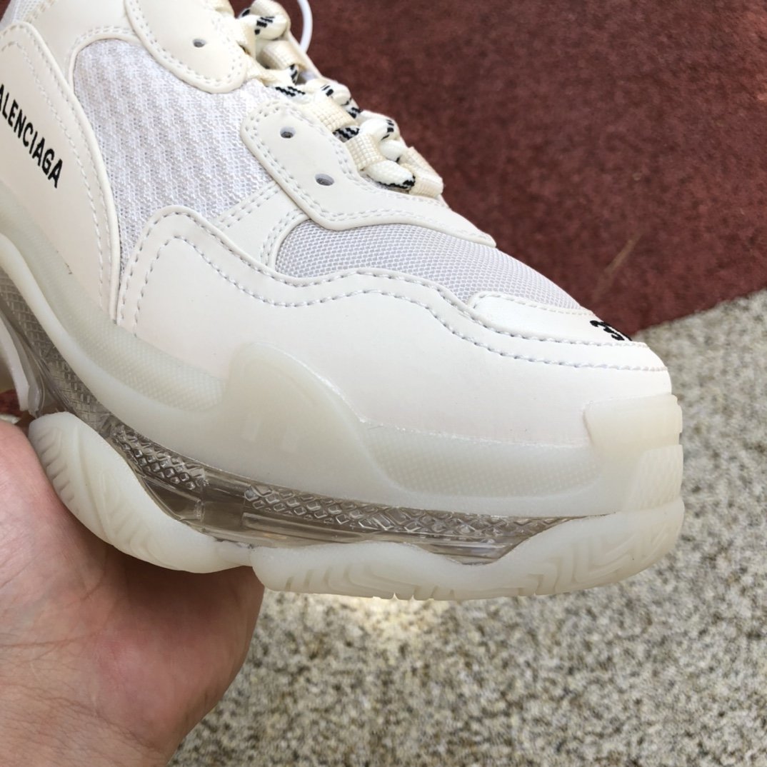 Кроссовки Balenciaga Triple S фото 8