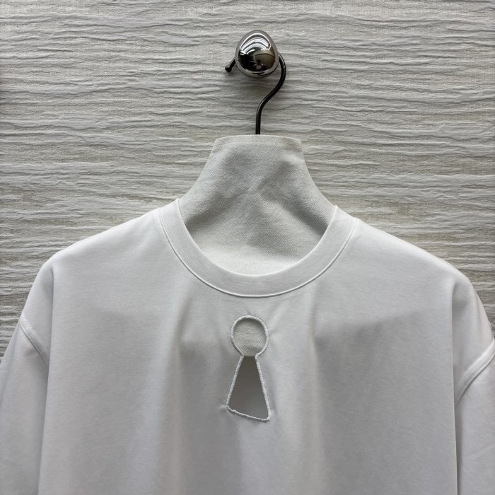 T-shirt women's фото 2