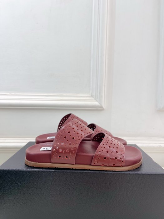 Шлепанцы женские фото 4