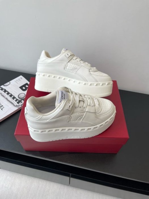 Sneakers women's фото 2