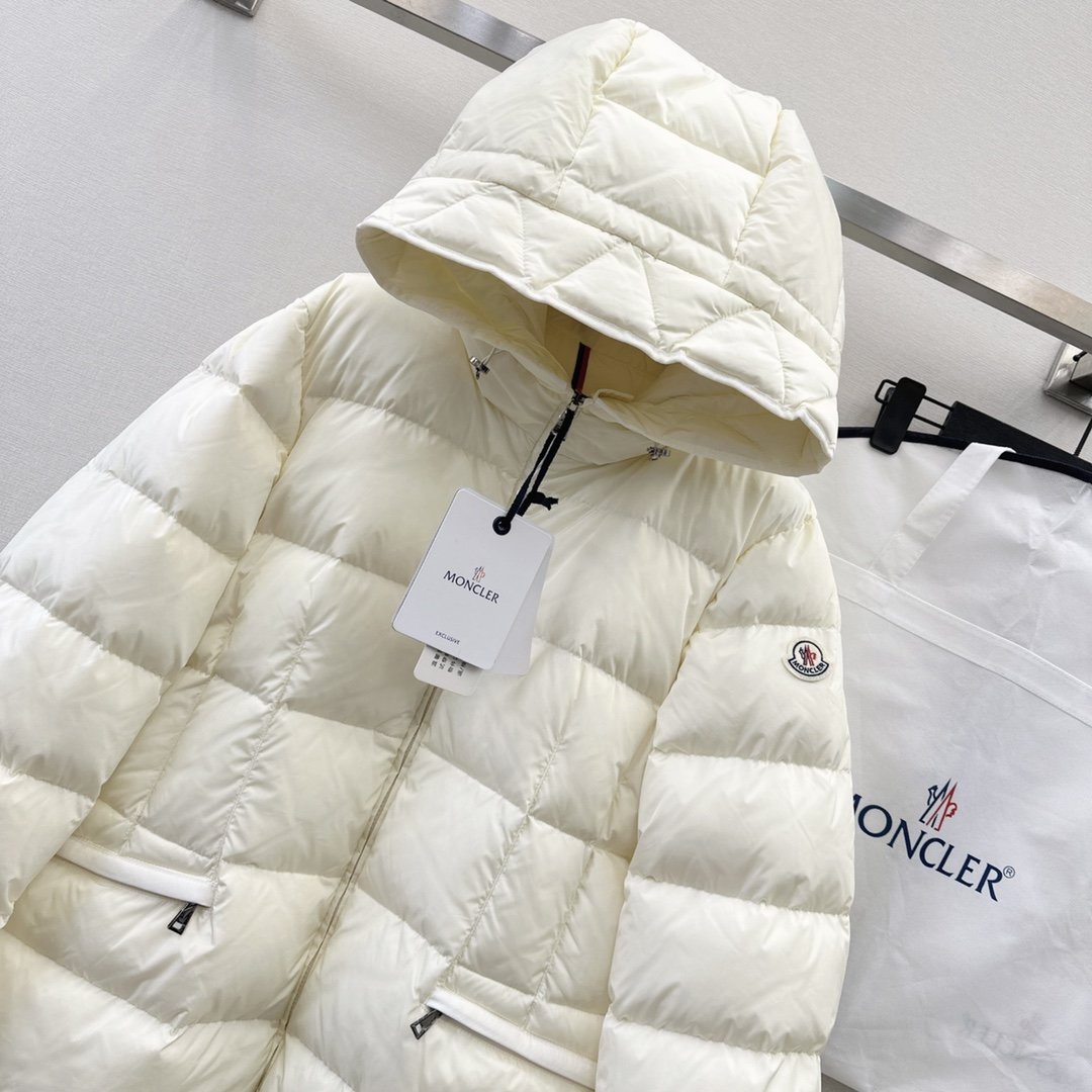 A long female Down jacket фото 3