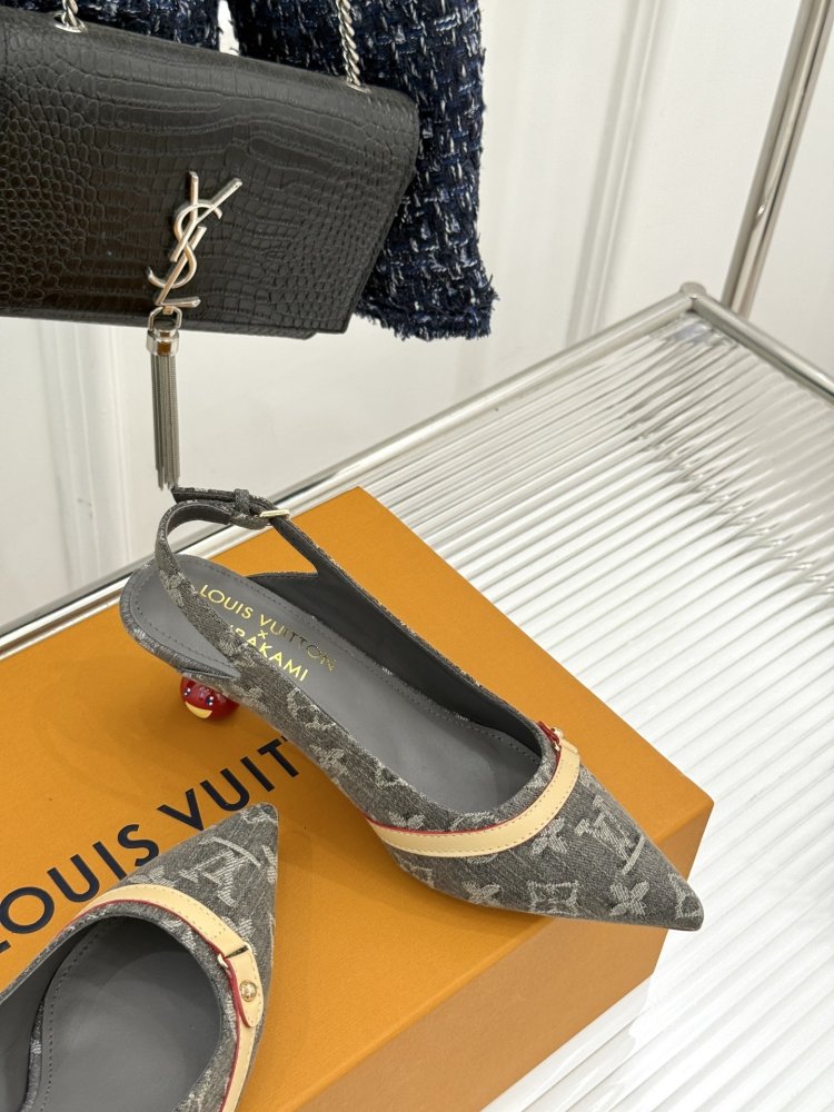 Босоніжки фото 5