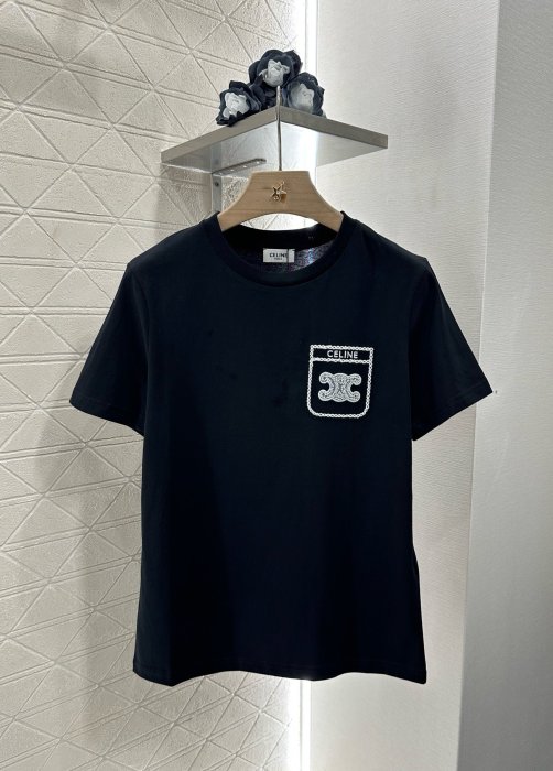 Футболка жіноча