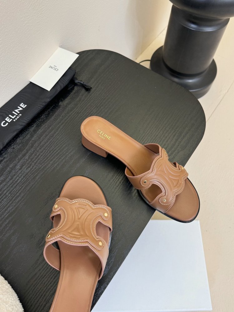 Шлепанцы женские фото 4