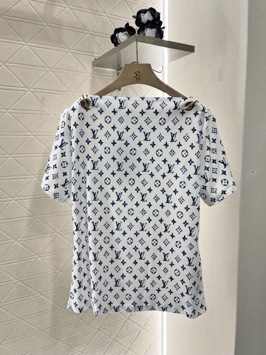 Футболка женская