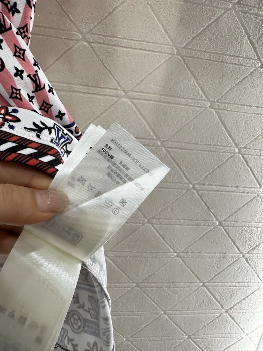 T-shirt women's фото 9